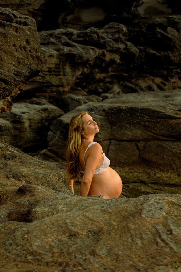 maternity outdoor beach photoshoot photographer sydney good affordable local fun magical
