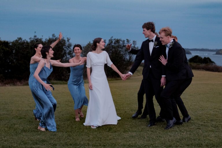 Wedding group shot afordable wedding photographer sydney good local fun photoshoot outdoor party